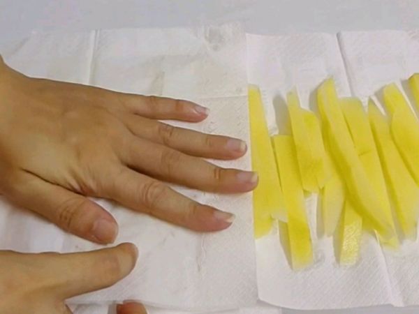 健康无油烘烤薯条