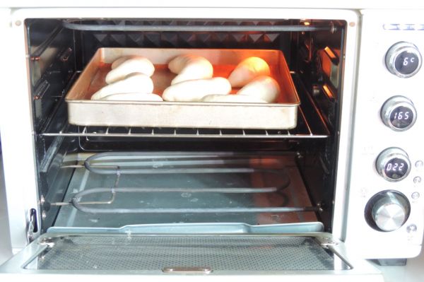 芝士火腿玉米月亮小面包