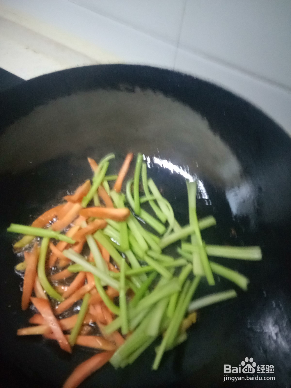 绿豆芽炒芹菜