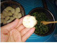 教你做韭菜鲜肉生煎包