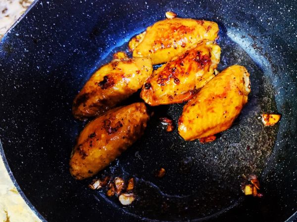 黑胡椒蒜香鸡翅