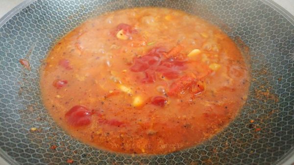 蒜辣茄香鸡丝面