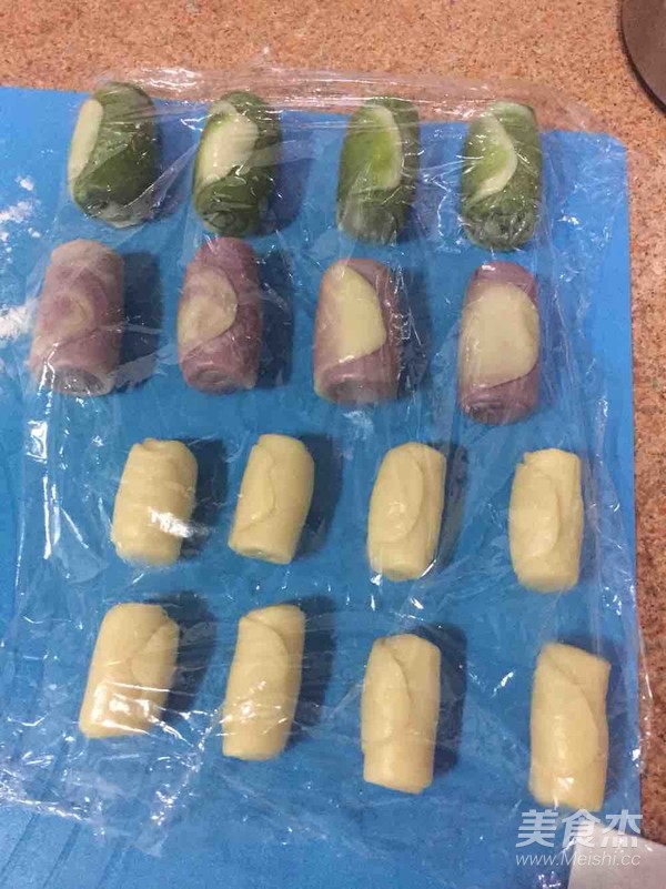 花式蛋黄酥的做法