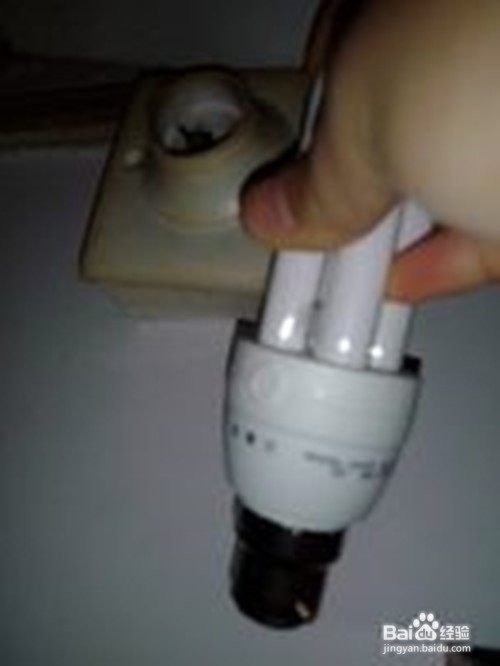 小孩子一定要学会安全用电