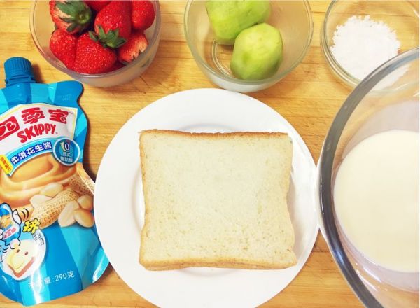 花生酱水果三明治