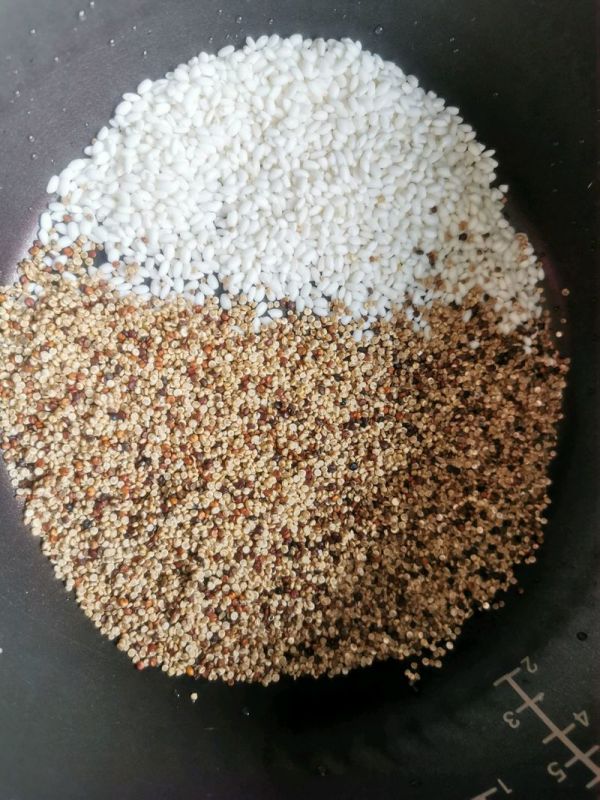 藜麦金枪鱼饭团