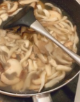 如何制作菌菇蛋花汤