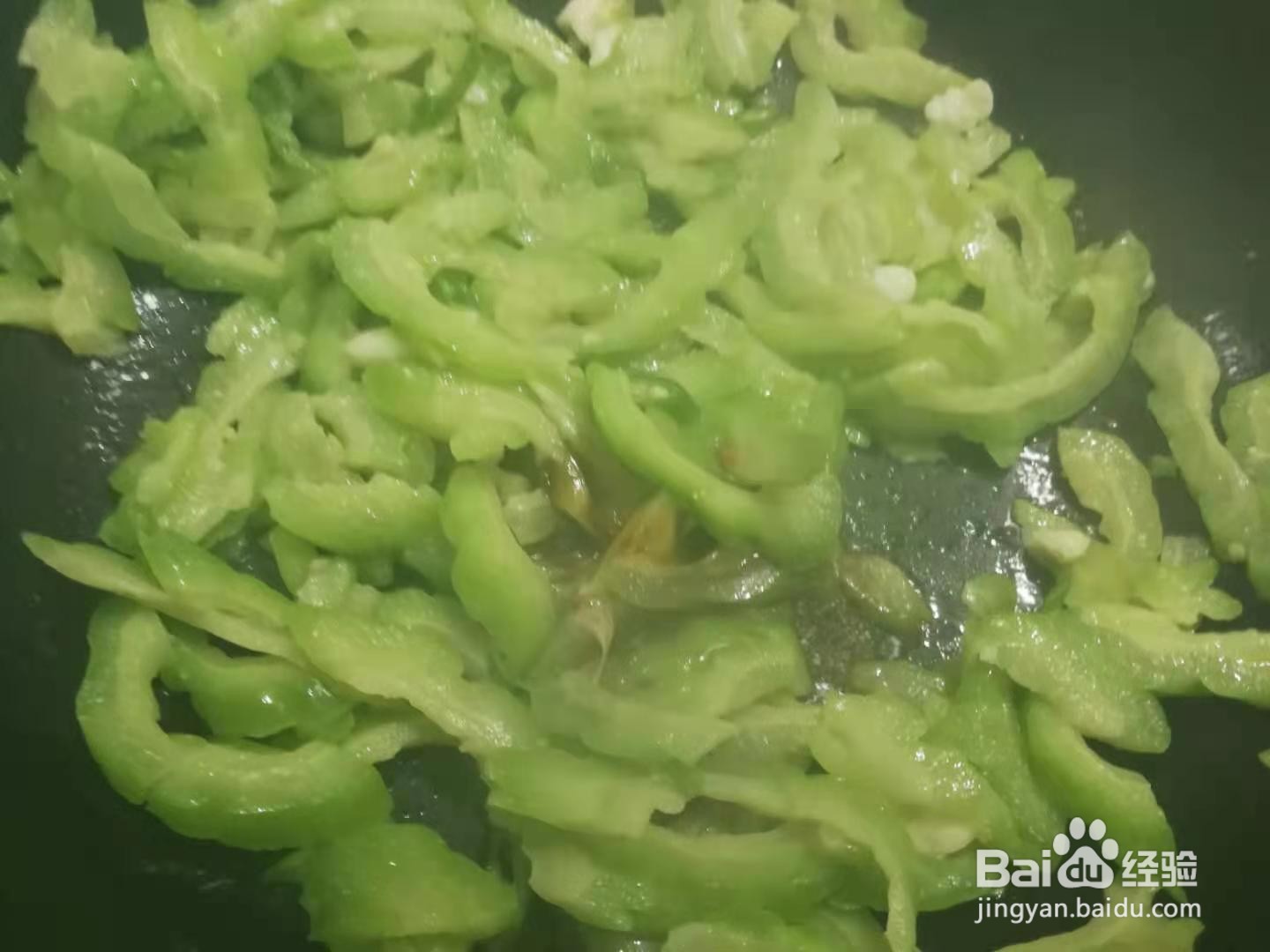 如何制作素炒苦瓜