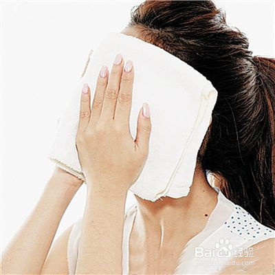 如何去除脸上的黑头？