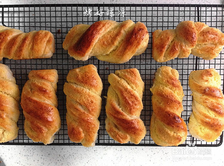 汤种椰蓉排包的做法