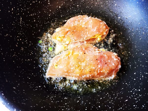 #美食视频挑战赛#鸡胸肉沙拉卷