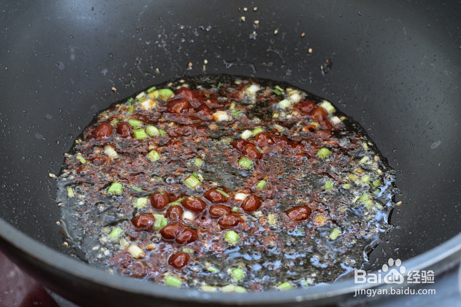 怎么做香辣鸭血炖豆腐