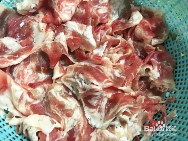 家常蒜香豆芽肥牛锅的做法