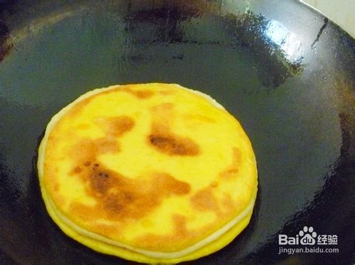 【简单制作的花样饼大全】双色南瓜薄饼