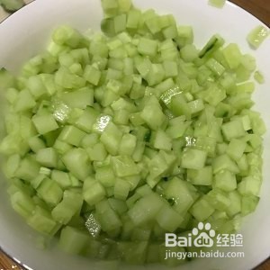 食补养生黄瓜虾仁饺子的做法