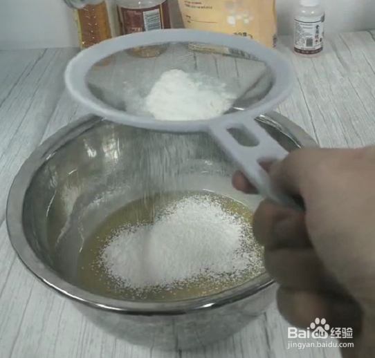 莲蓉蛋黄月饼怎么做？