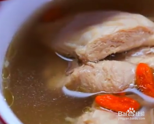 榴莲壳煲鸡汤的做法