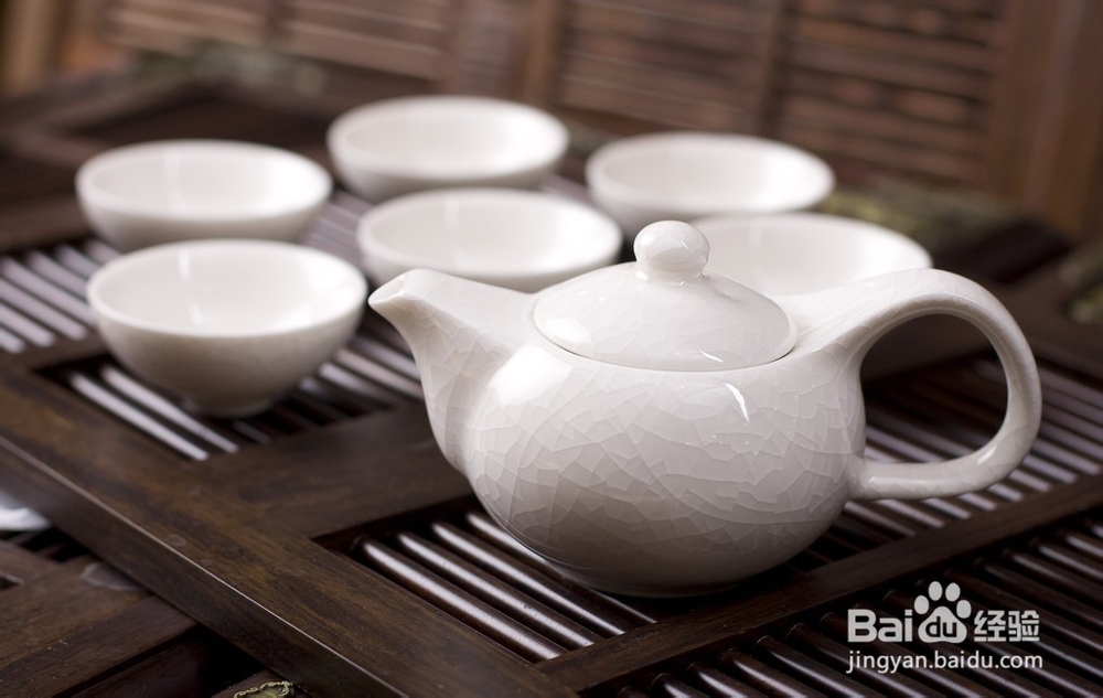 酒和茶酒不宜同时喝,也不宜以茶解酒哦