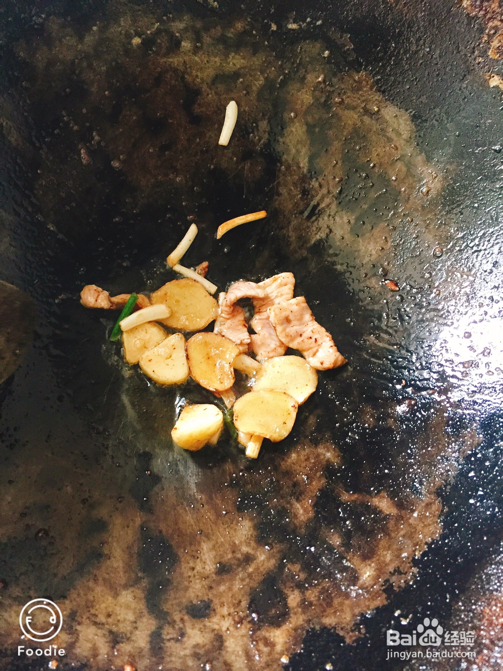 自己做梭子蟹炒年糕海鲜美食