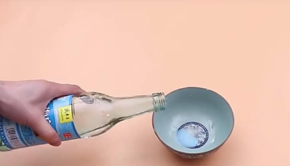 被子上的黄渍和霉斑怎么去除