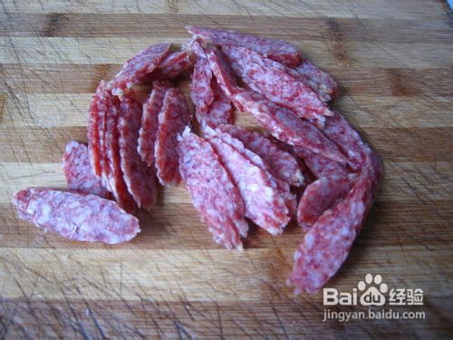 腊味饭的做法--腊味双拼煲仔饭