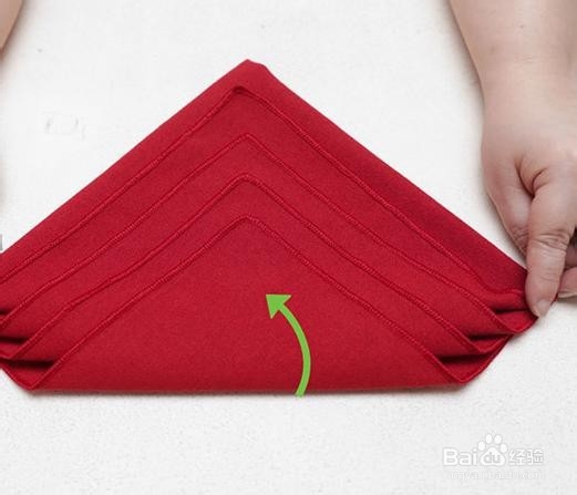 圣诞树怎么用餐巾来折法