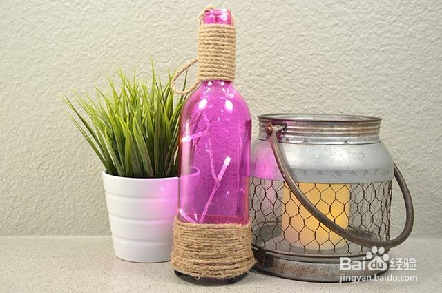 如何再利用空酒瓶做装饰？