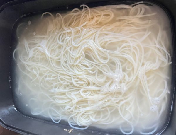 夏日解暑开胃凉拌东北大冷面