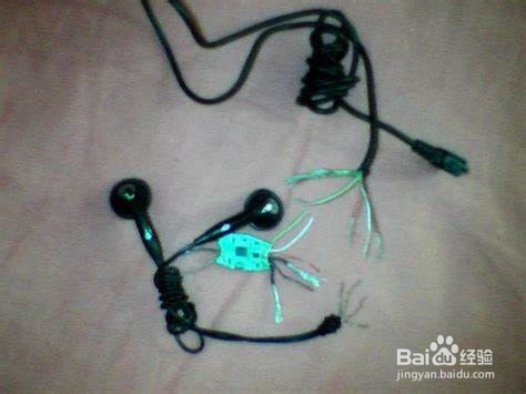 耳机右耳没声音但耳机按钮仍可以调音量是为什么