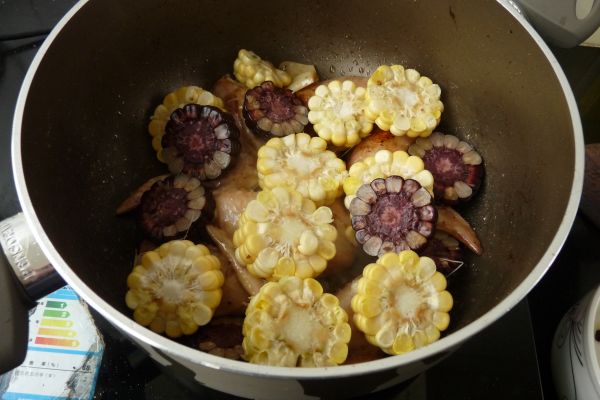 黑椒玉米烧鸡翅