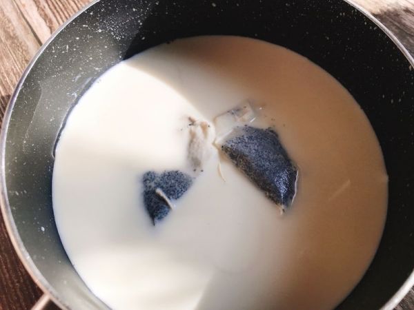 英式奶茶炼乳吐司