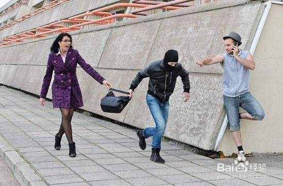 女性独自出游要注意什么问题