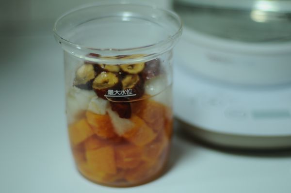 红枣雪梨炖木瓜