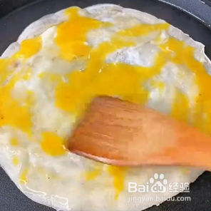 如何制作家庭版煎饼果子?