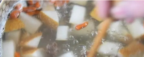 雪梨酸梅汤的做法