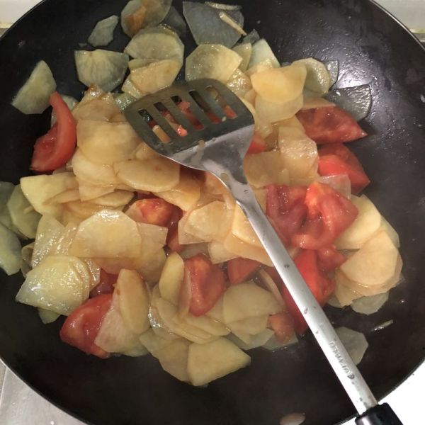 青椒番茄土豆片儿