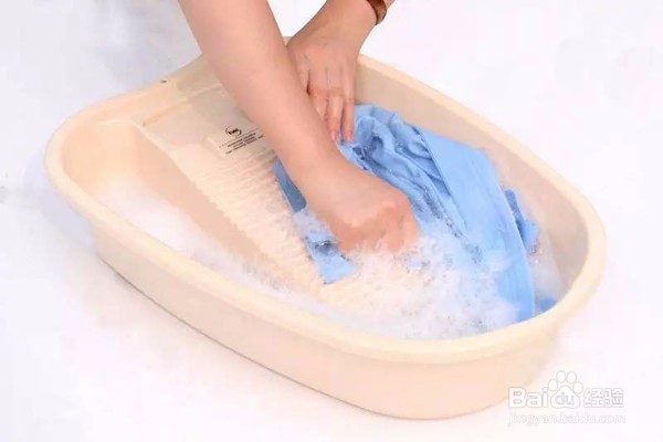 衣服上的有毒物质如何去除