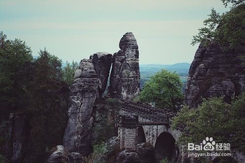 环氧沥青钢桥面铺装结构设计的简单了解