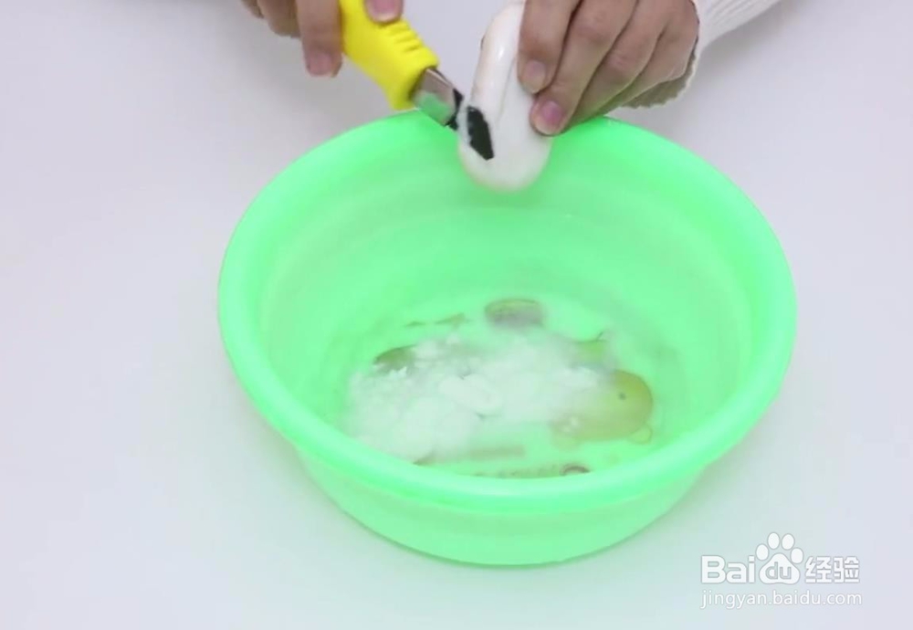 洗衣粉与洗衣液有什么区别/自制洗衣液小技巧！