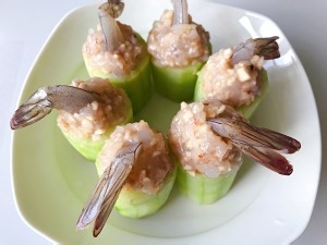 食补养生清爽鲜虾黄瓜盅