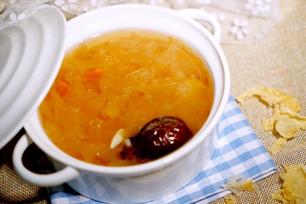 百合红枣银耳汤