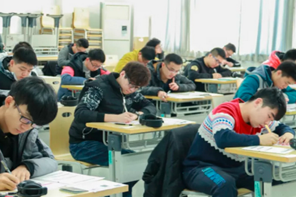 大学考试挂科就真的拿不到毕业证吗