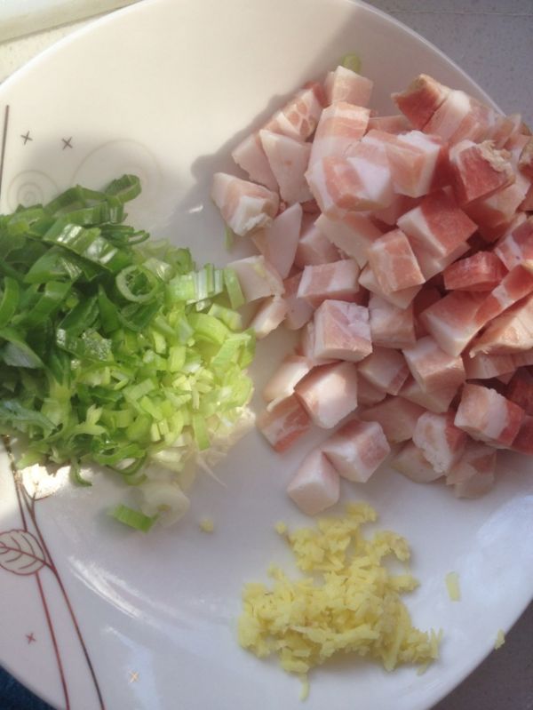 老北京手擀炸酱面