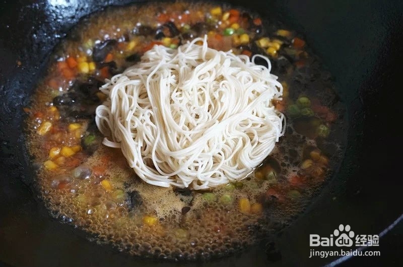 非常简单的五彩素菜焖面