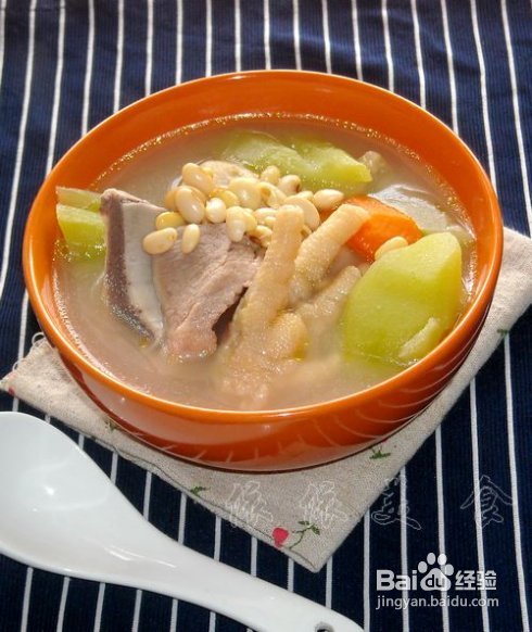 煲出靓汤火候很重要 佛手瓜黄豆鸡脚汤 百度经验