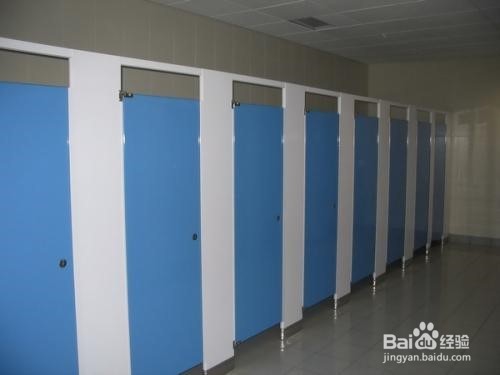 <b>公共厕所的隔间为什么有缝隙</b>