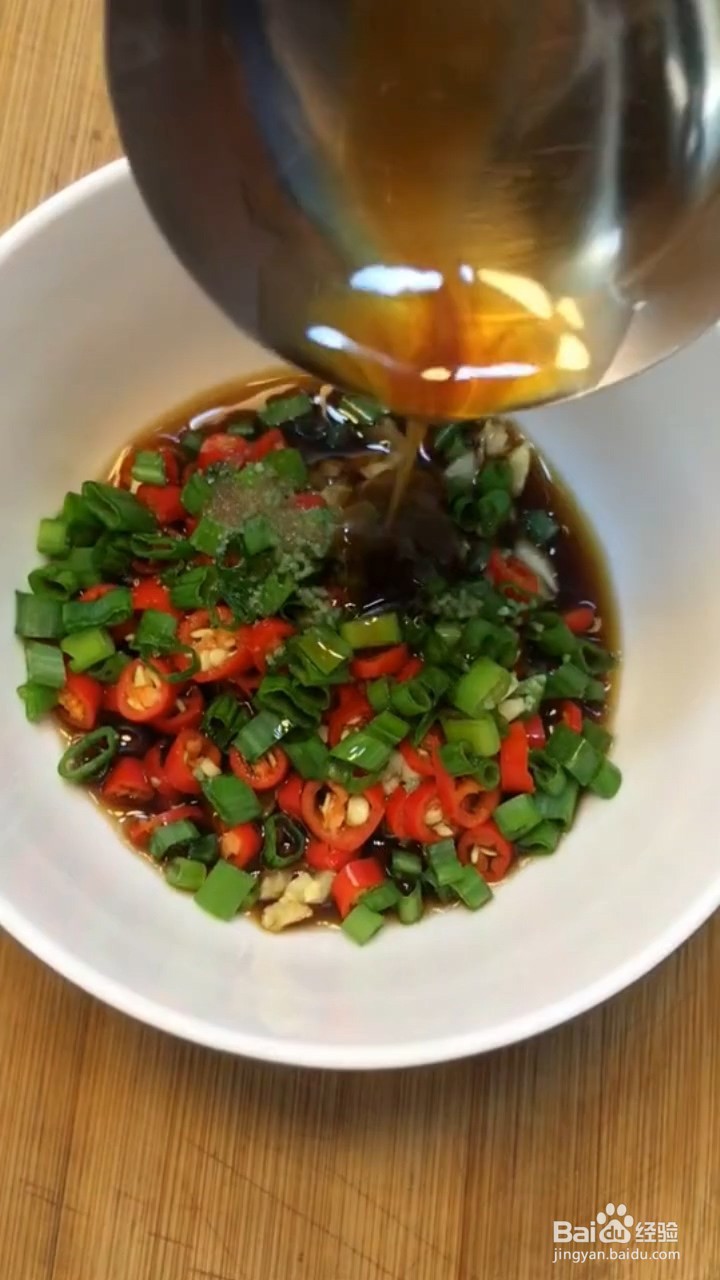 如何制作咸蛋豆腐