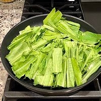 如何制作美味的蒜蓉炒莴苣