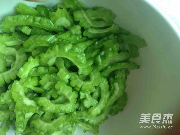 炒苦瓜的家常做法