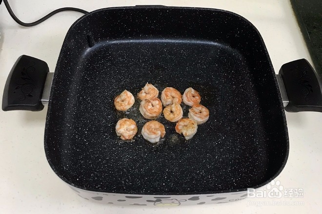 怎么做鲜虾菠萝炒饭